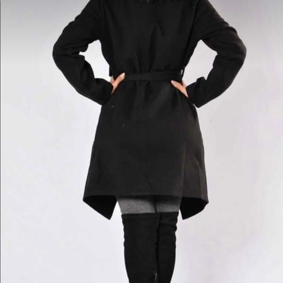 Fashion nova Manhattan coat - Picture 2 of 2